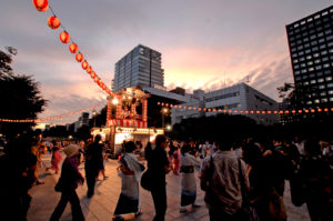 北海道札幌市の大通公園で「北海盆踊り」の写真